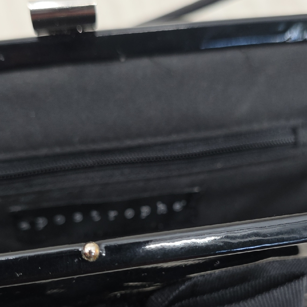Elegant Black Women's‎ Handbag - Picture 8 of 10